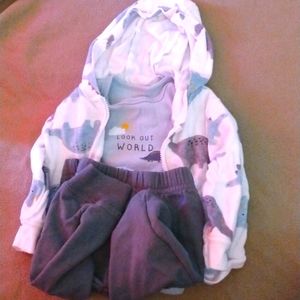 Shit pants and sweater